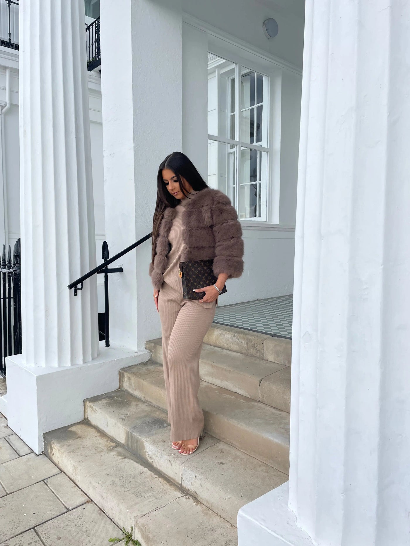 Amelie | Elegante Kunstfelljacke für Damen Winter 7