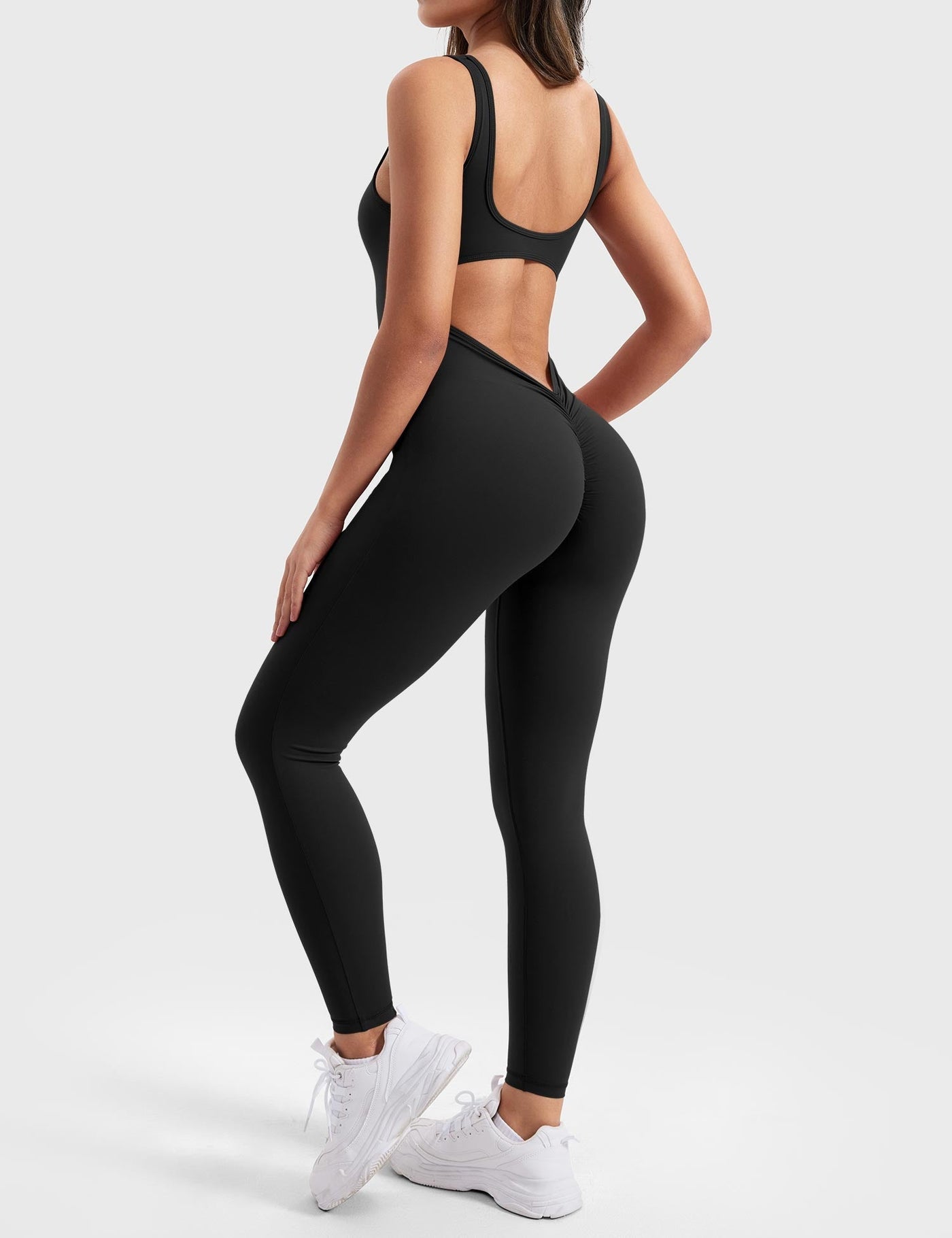 Veltara | Atmungsaktiver Jumpsuit für Damen Fitness 1