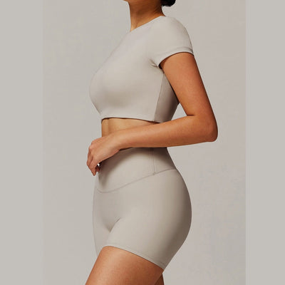 Veltra | Atmungsaktives Kurzarm-Top-Short-Set für Damen Sommer 2