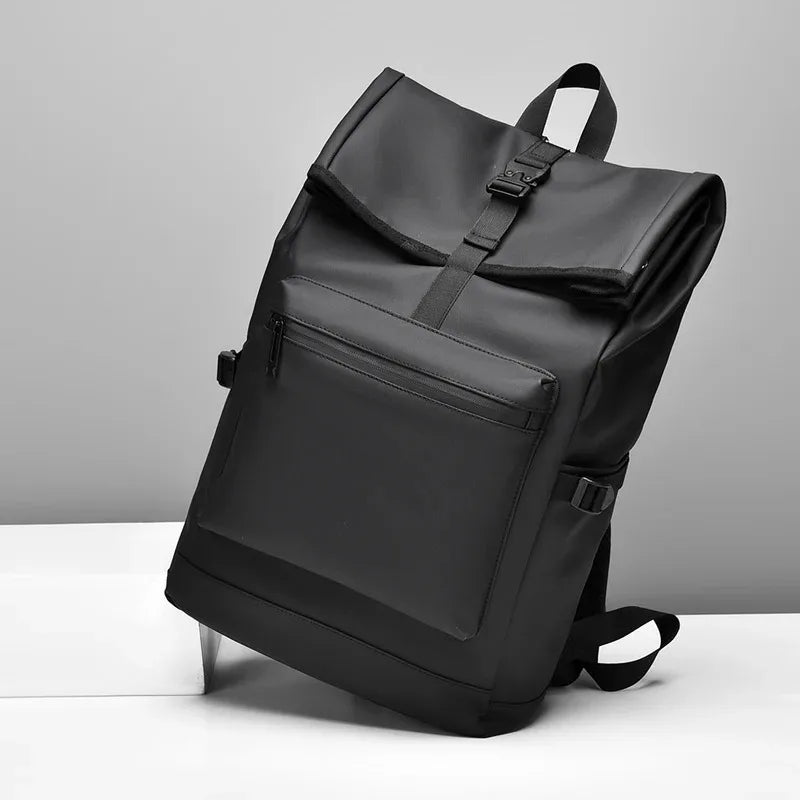 Volt | Geräumiger Laptop Rucksack für Herren Reisen 0