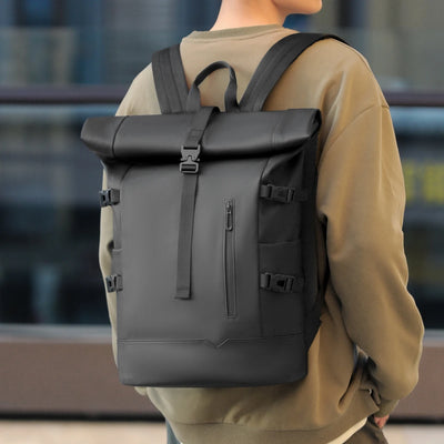 Volt | Geräumiger Rucksack für Herren Business Reisen 3