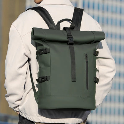 Volt | Geräumiger Rucksack für Herren Business Reisen 6