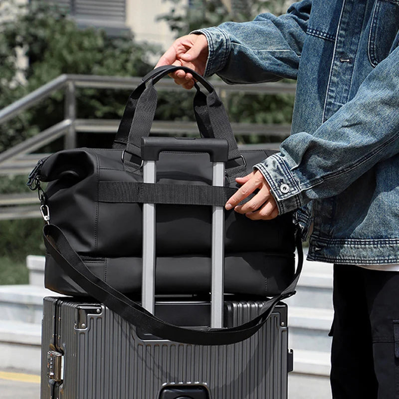 Volt | Wasserdichte Sporttasche für Unisex Fitnessstudio 4